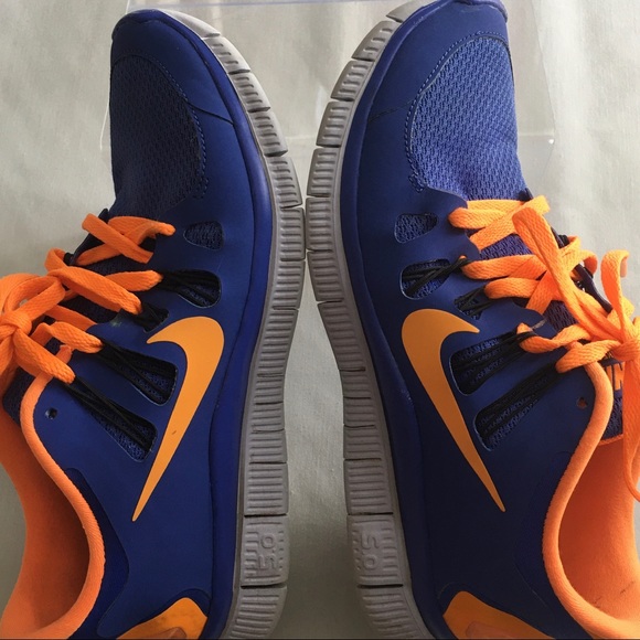 Nike Athletes Runing Shoe - Picture 4 of 11